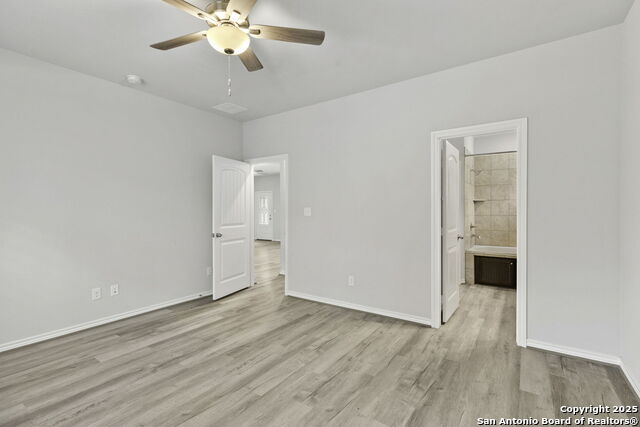 Listing photo id 14 for 446 Post Oak Street