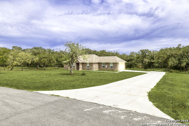 Listing photo id 0 for 446 Post Oak Street