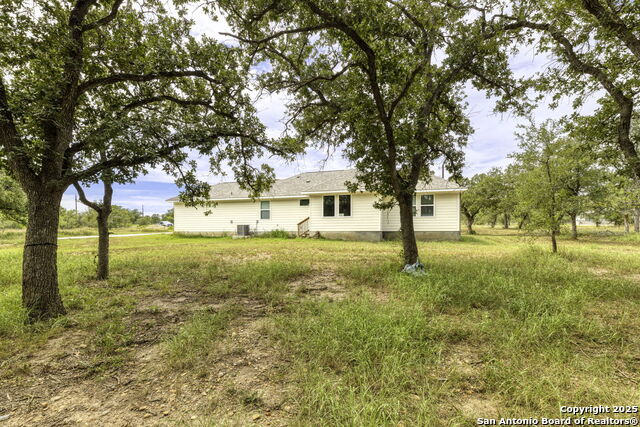 Listing photo id 25 for 446 Post Oak Street