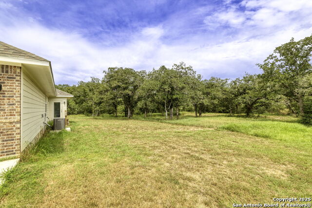 Listing photo id 27 for 446 Post Oak Street