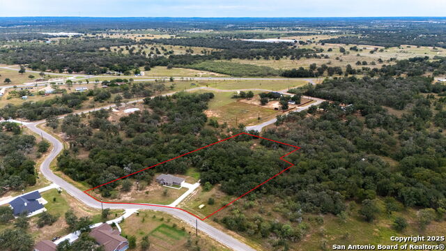 Listing photo id 33 for 446 Post Oak Street