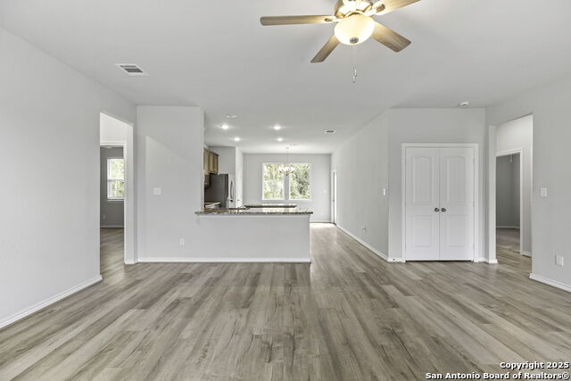 Listing photo id 4 for 446 Post Oak Street