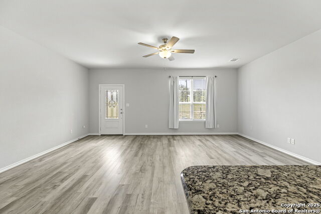 Listing photo id 7 for 446 Post Oak Street