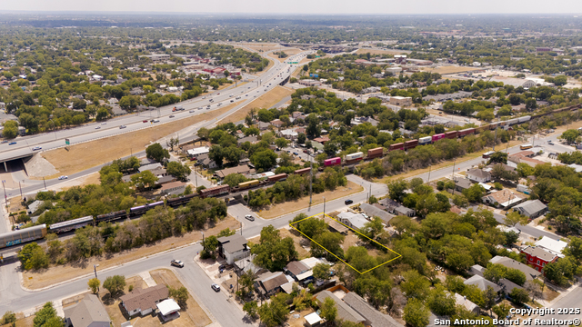 Image 2 of 11 For 415 Westfall