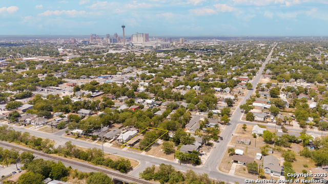 Image 5 of 11 For 415 Westfall