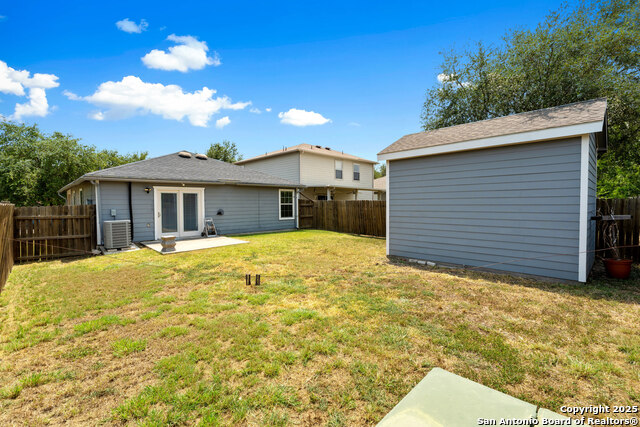 Listing photo id 21 for 6627 Arbor Farm