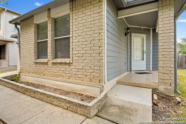 Listing photo id 2 for 6627 Arbor Farm