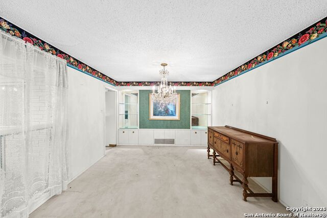 Image 18 of 51 For 1325 Wiltshire Ave