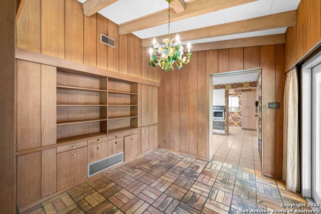 Image 9 of 51 For 1325 Wiltshire Ave