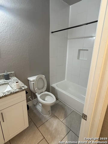 Image 17 of 21 For 711 Erline  