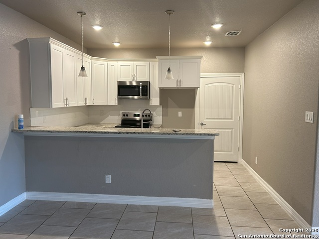 Image 5 of 21 For 711 Erline  