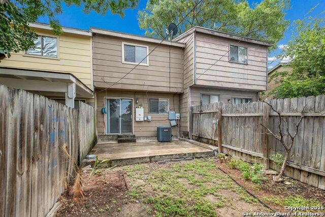 Image 22 of 26 For 5806 Rue Royale  5806