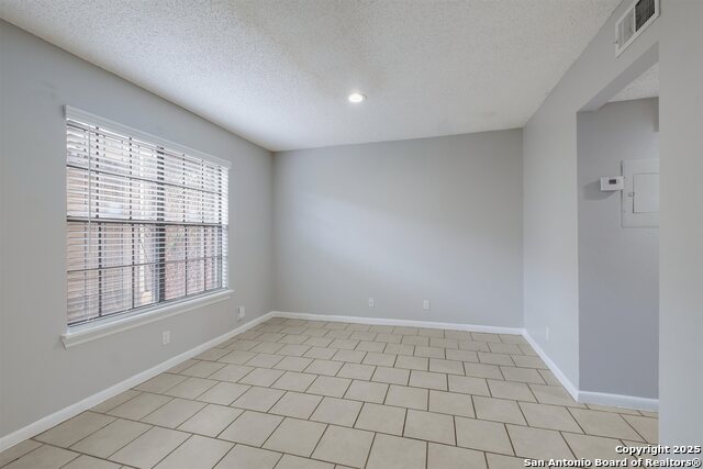 Image 7 of 26 For 5806 Rue Royale  5806