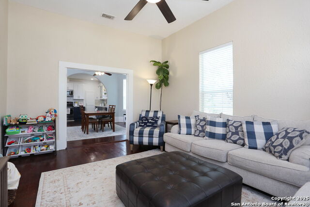 Image 7 of 29 For 1503 2nd Street S