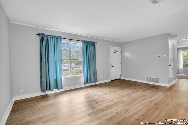 Listing photo id 12 for 8211 Berrycreek