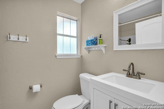 Listing photo id 19 for 8211 Berrycreek