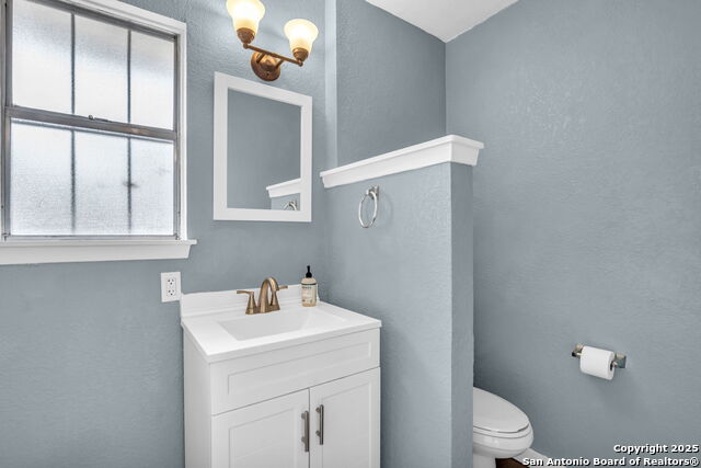 Listing photo id 24 for 8211 Berrycreek