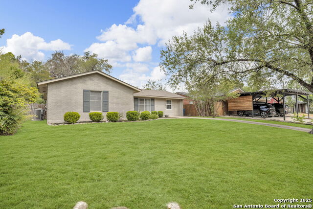 Listing photo id 1 for 8211 Berrycreek