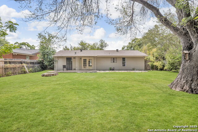 Listing photo id 29 for 8211 Berrycreek