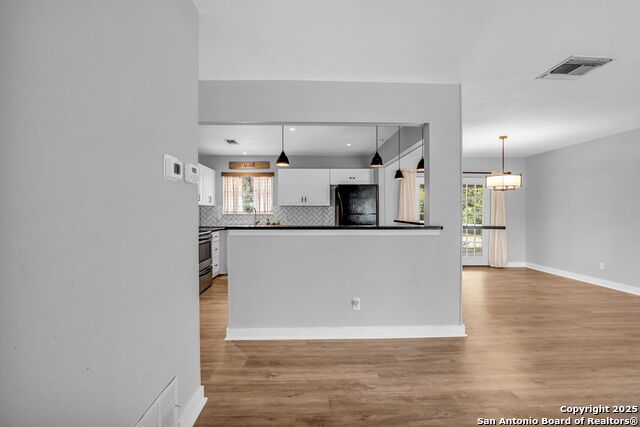 Listing photo id 7 for 8211 Berrycreek