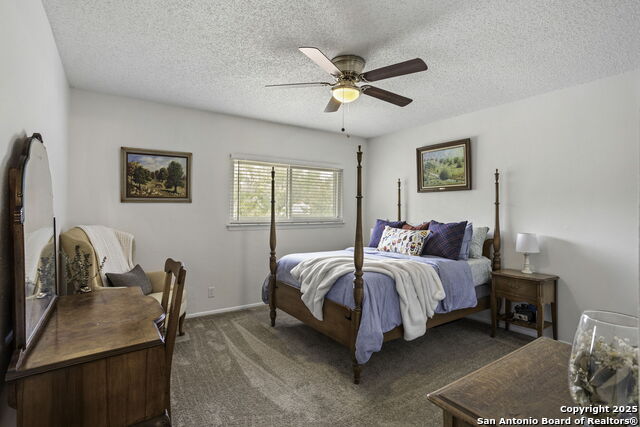 Listing photo id 17 for 5334 Walnut Vista