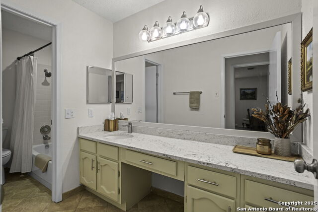 Listing photo id 18 for 5334 Walnut Vista