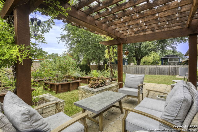 Listing photo id 22 for 5334 Walnut Vista