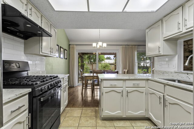 Listing photo id 6 for 5334 Walnut Vista