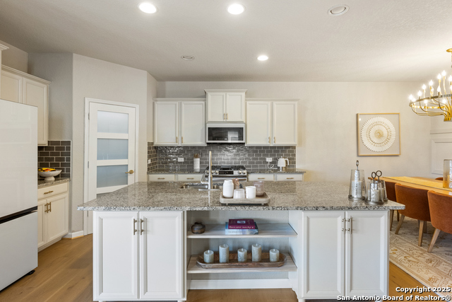 Image 18 of 39 For 338 Orion