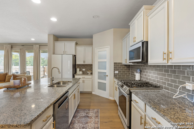 Image 19 of 39 For 338 Orion