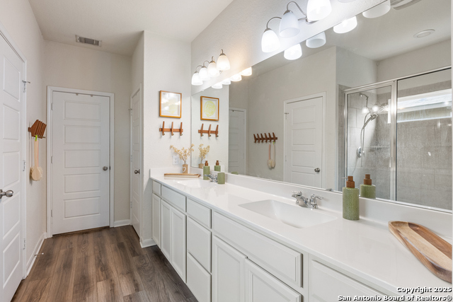 Image 24 of 39 For 338 Orion