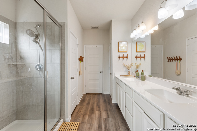 Image 25 of 39 For 338 Orion