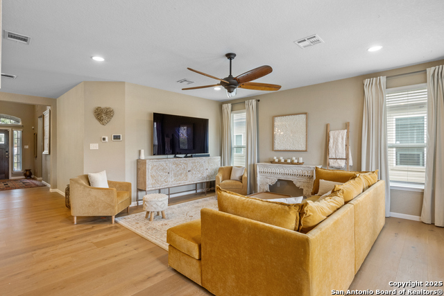 Image 8 of 39 For 338 Orion