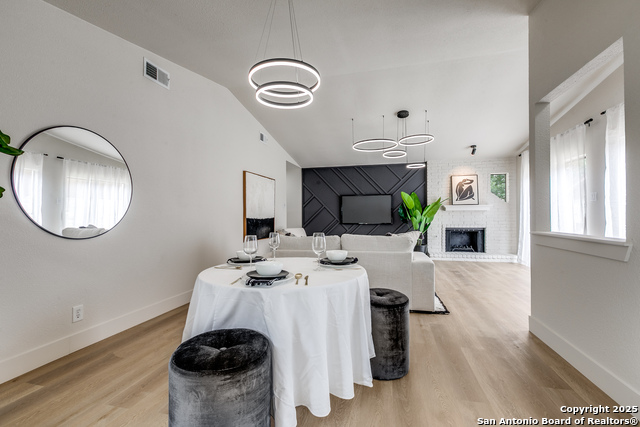 Listing photo id 8 for 13246 Larkwalk