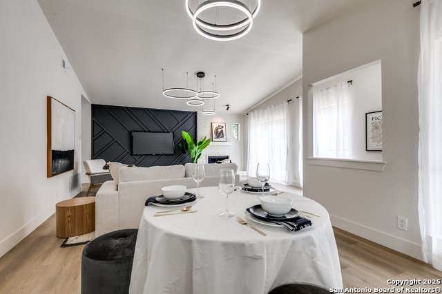 Listing photo id 9 for 13246 Larkwalk