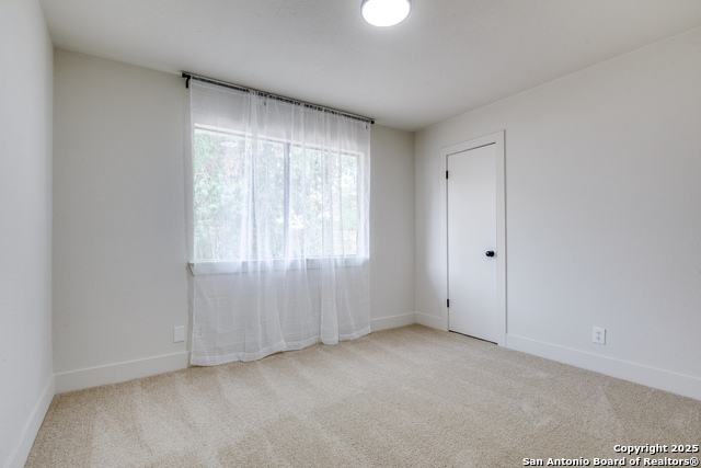 Listing photo id 17 for 13246 Larkwalk