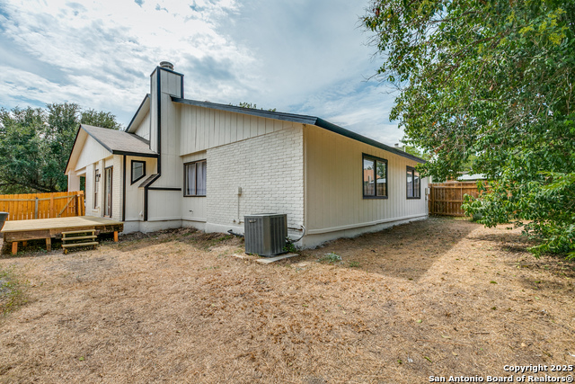 Listing photo id 23 for 13246 Larkwalk