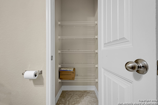 Image 18 of 35 For 8814 Atwater