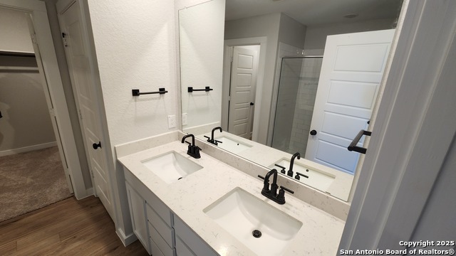 Image 10 of 17 For 5935 Hausman W 65