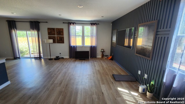 Image 4 of 17 For 5935 Hausman W 65