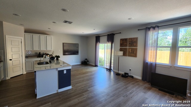 Image 5 of 17 For 5935 Hausman W 65