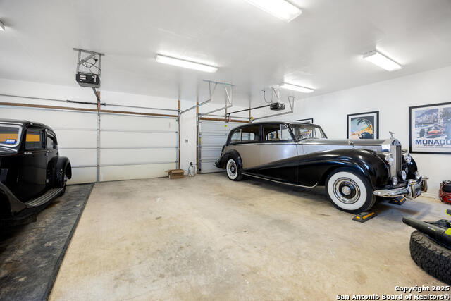 Image 20 of 31 For 192 Indian Oaks