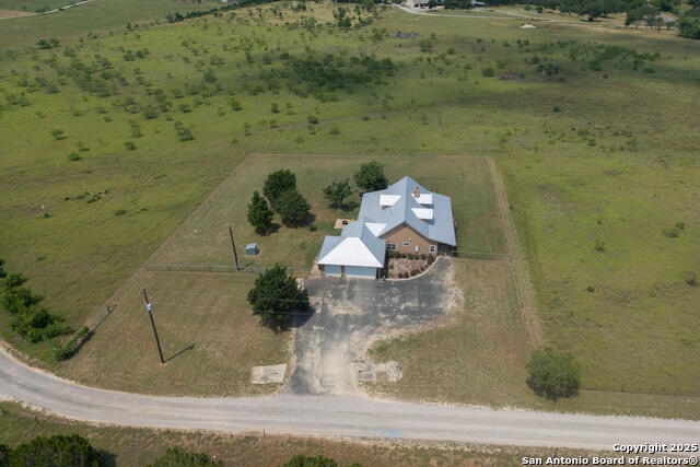 Image 3 of 31 For 192 Indian Oaks