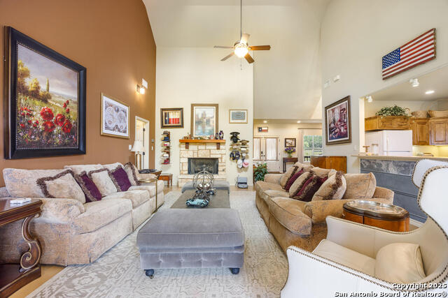 Image 6 of 31 For 192 Indian Oaks