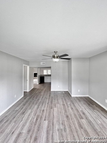 Image 3 of 13 For 1611 La Manda