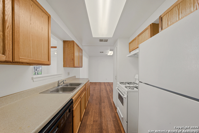 Image 4 of 16 For 407 Cicero Dr