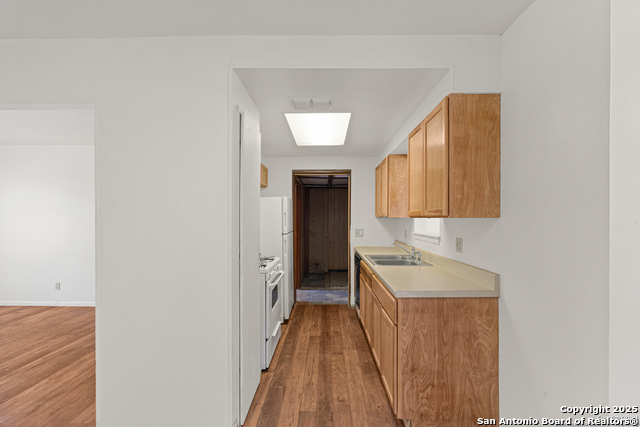 Image 5 of 16 For 407 Cicero Dr