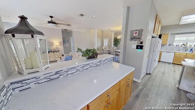 Image 13 of 35 For 20503 Oak Farm