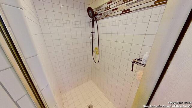 Image 23 of 35 For 20503 Oak Farm