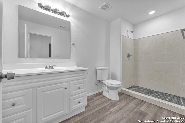 Image 12 of 23 For 3007 Mcarthur Ave